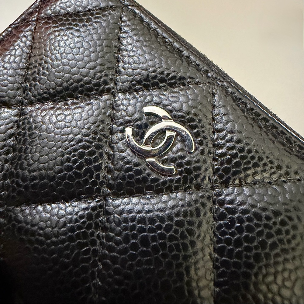 Chanel Classic Zipped Coin Purse (Black Caviar/Silver) [2025] - Picture 4 of 8